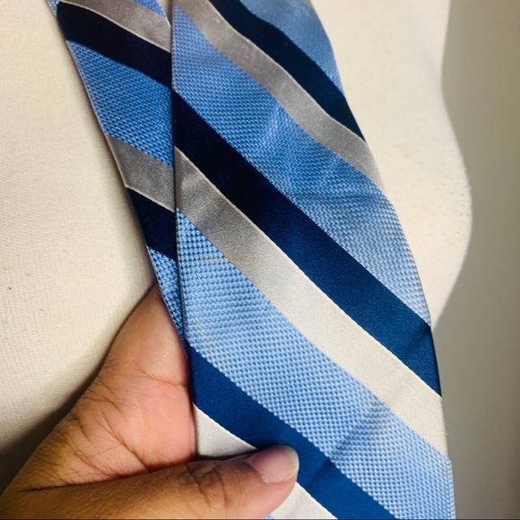 Calvin Klein Neck Tie - Picture 2 of 5